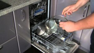 Узкая посудомоечная машина