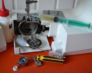 Как смазать швейную машинку