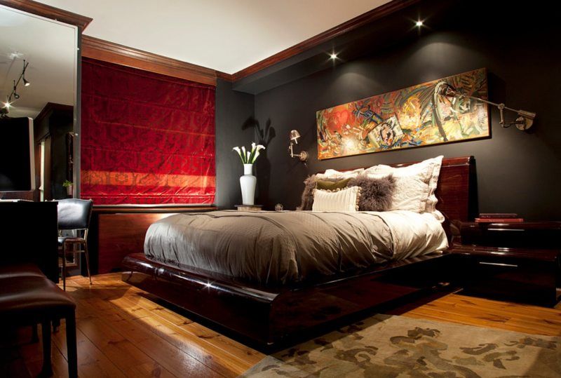 Чёрно-бордовая спальня.