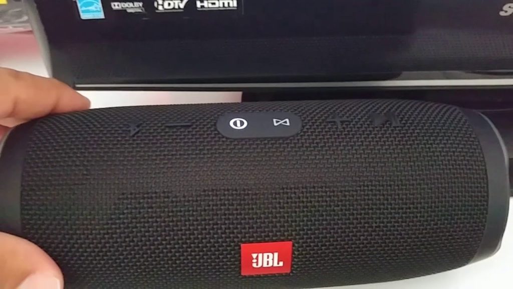 как подключить колонку к ноутбуку jbl