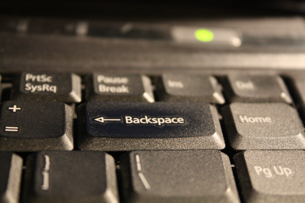 Кнопка Backspace.