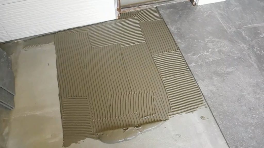 Толщина плитки с клеем на пол: популярные размеры керамики, толщина клея
