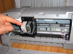Замена картриджа в принтере
