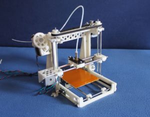 Вариант самодельного 3D-принтера.