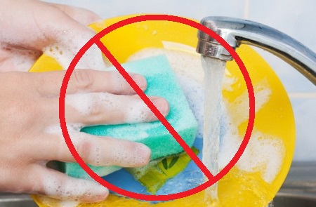 Почему нельзя мыть посуду губками