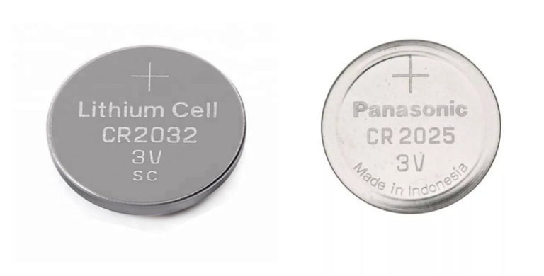 Батарейки CR2025 и 2032.
