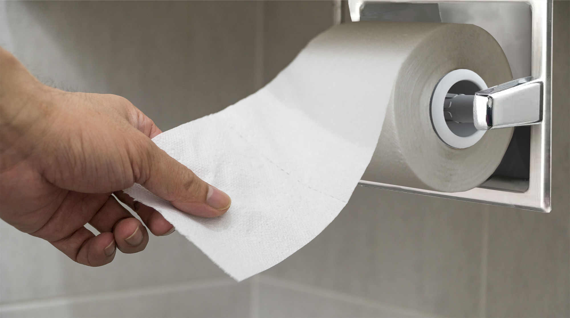 Есть ли разница, какой стороной вешать рулон туалетной бумаги на держатель?
