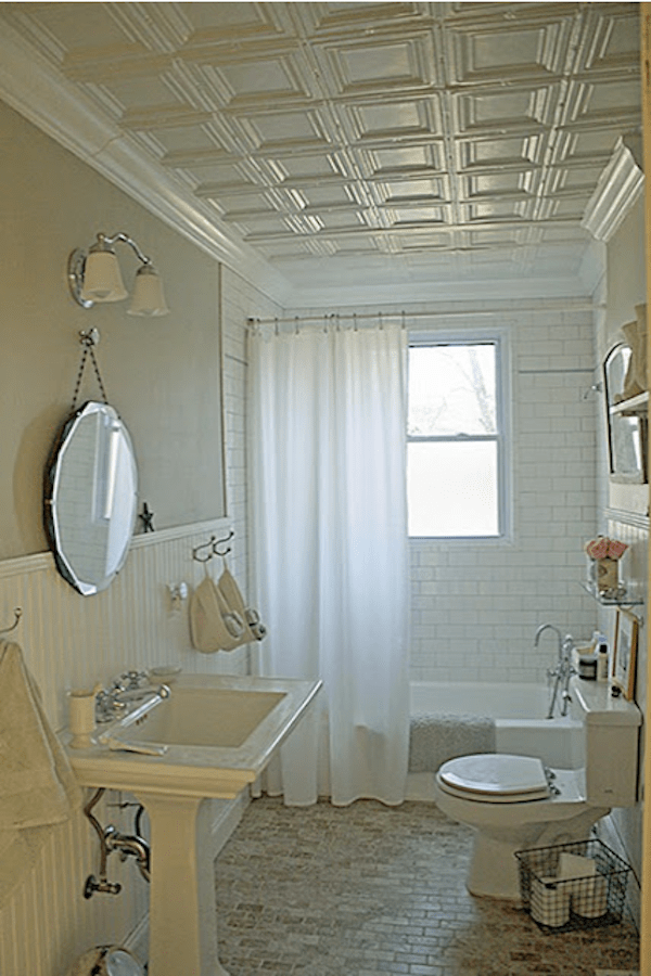 потолок в ванной комнате - отделка плиткой из пенополистирола
