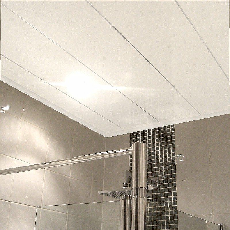 ПВХ-панели на потолок в ванную