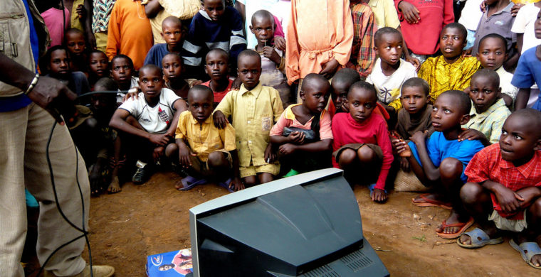просмотр ТВ в Африке