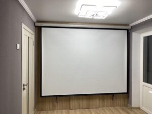Как выбрать экран для проектора